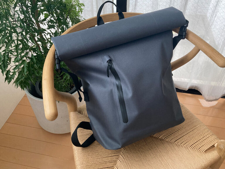 無印良品でロールトップリュックを発見！「あのくるくる部分にそんな
