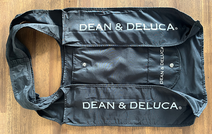 『DEAN & DELUCA』エコバッグの広いマチ