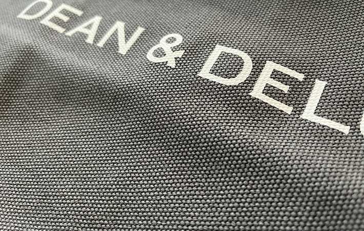 『DEAN & DELUCA』トートバッグ　生地の素材感