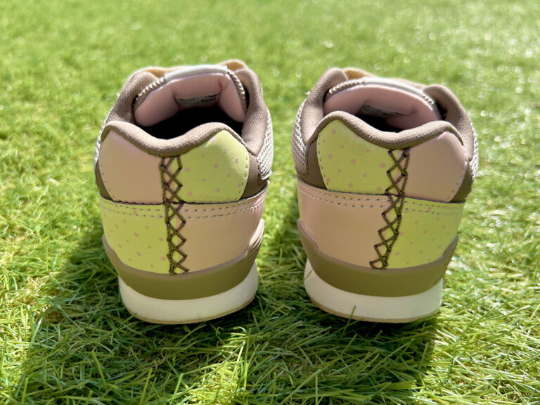 ニューバランスにこんなかわいいスニーカーがあるんだ！」 『996