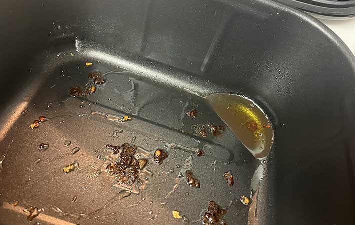 COSORI　バスケットに落ちた油