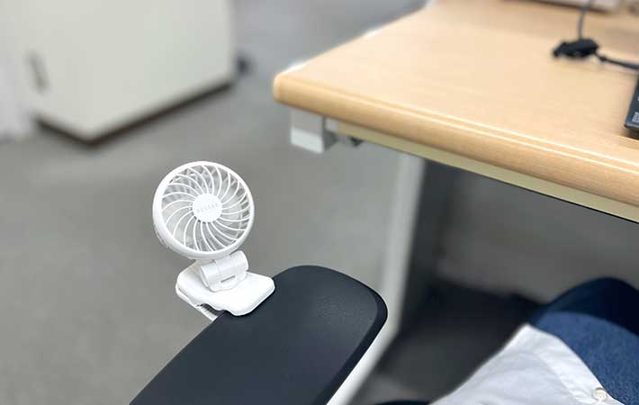 【2025年モデル】エレコム ハンディファン クリップタイプ　ひじ掛け