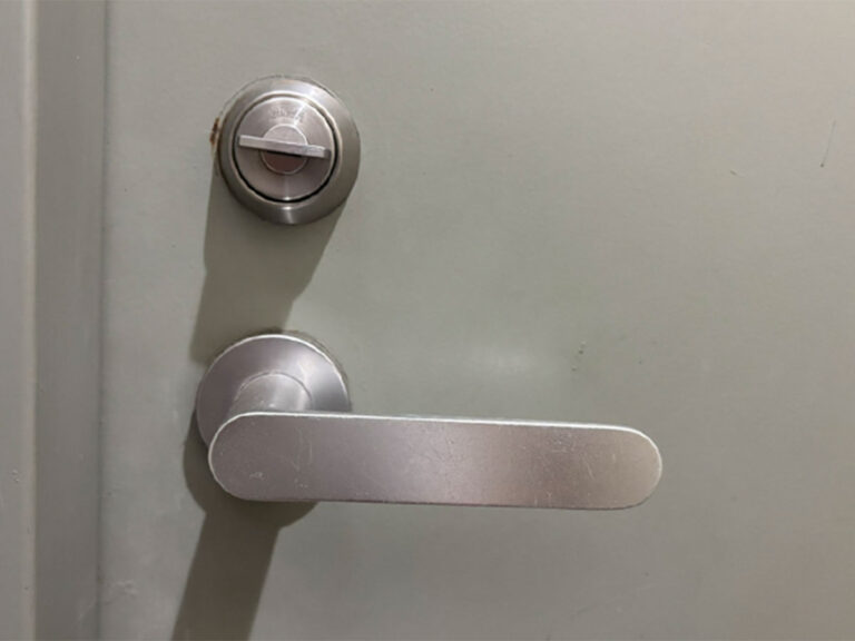 りです(*´艸`)セットアップ(*^^*)他の方は購入不可‼ SALE!チェック柄ツイードセットアップドレス/胸元隠し/背中隠し