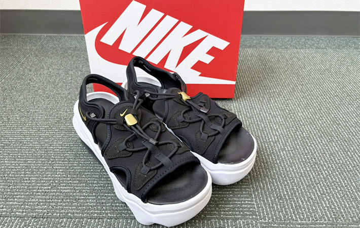 今だけ激安！NIKE スニーカー 美品！サンダルのおまけ付 楽天市場】ナイキ / エアマックス ソル サンダル DD9972 002