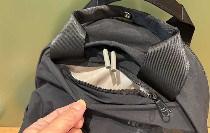 ノースフェイス『ネバーストップデイパック』フロントポケット