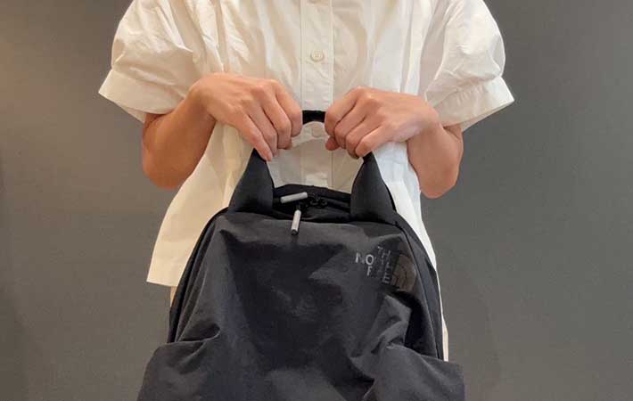 ノースフェイス『ネバーストップデイパック』リュック上部の持ち手