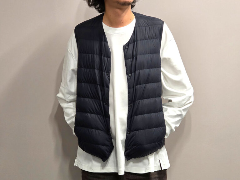 値下げコメント歓迎　　ダウンベスト　グレーネイビー 無印のダウンベストに「重宝してる」「寒い日にサッと着てる」 秋冬の