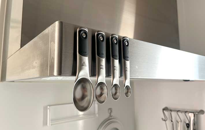 オクソー『計量スプーン』換気扇の縁