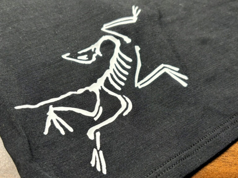 ただのネックウォーマーじゃない…！？ アークテリクスの防寒グッズが