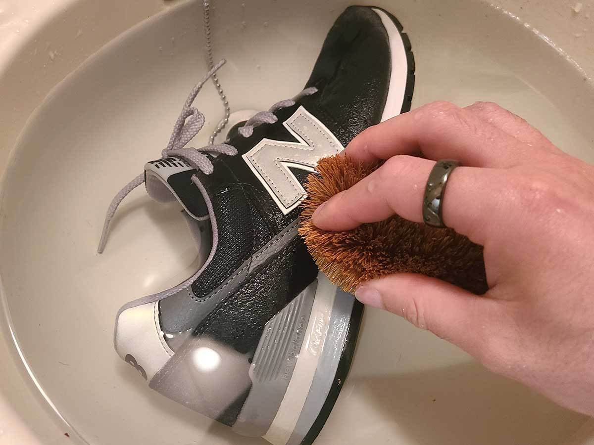 ニューバランスの996を水洗い 実際やっちゃいけないの？ – UPDATE