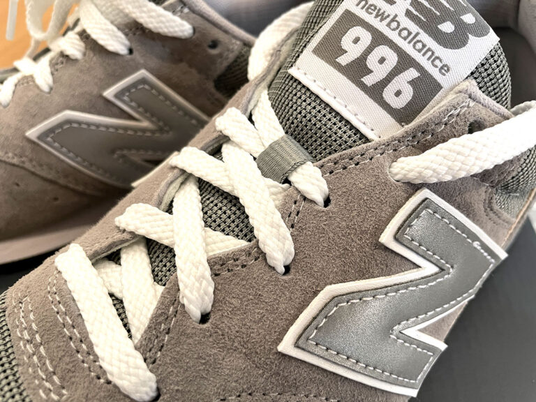 ニューバランス『996』のグレーはどうして人気？ 履いてみたら納得の