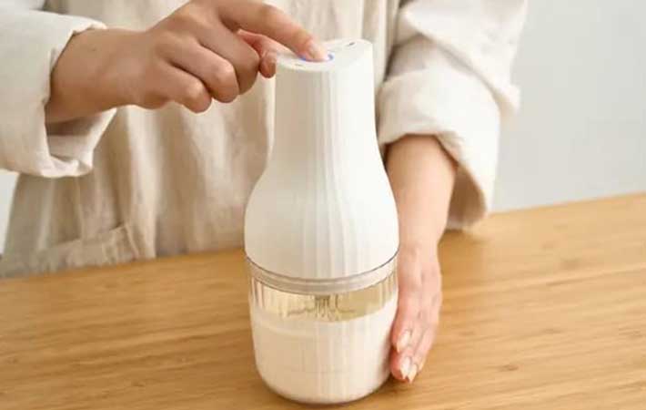 貝印『生クリッチ』で生クリームを泡立てる