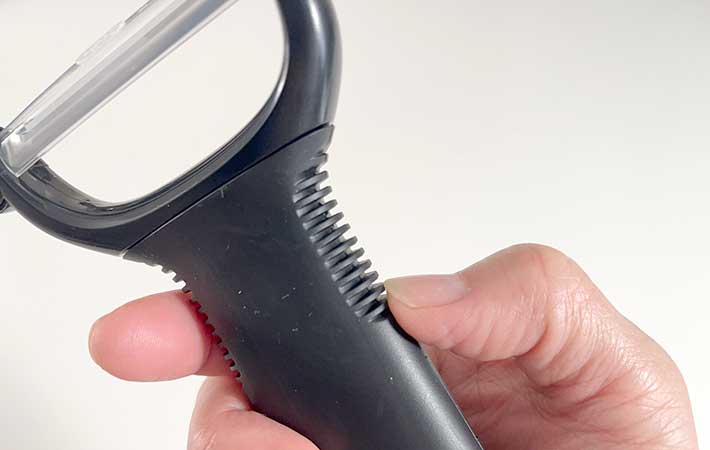 OXO『Y型ピーラー』のグリップ