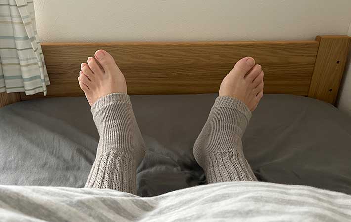 『リラックスリブであったかレッグウォーマー』を履いて寝る