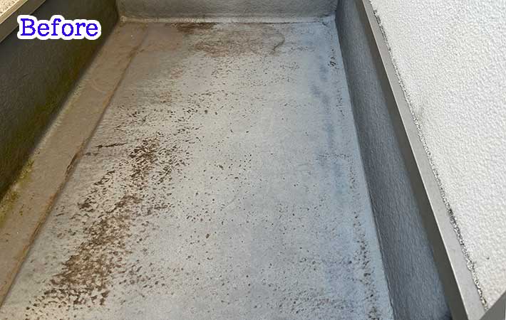 汚れたベランダ