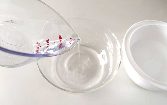 ハリオ『ガラスのレンジ蒸し器』水を入れる