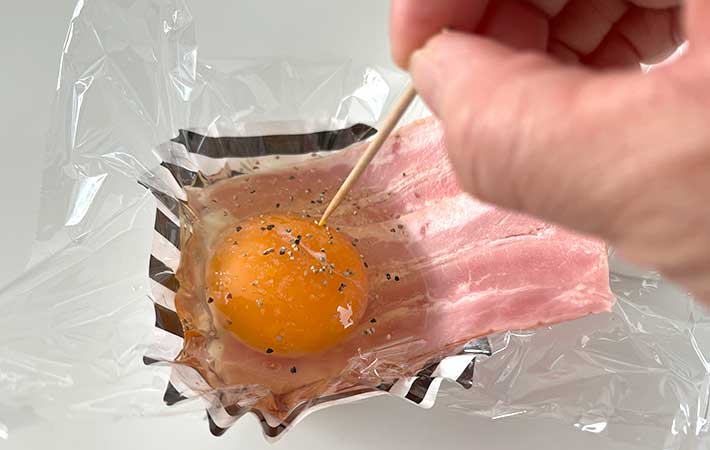 ベーコンエッグの作り方