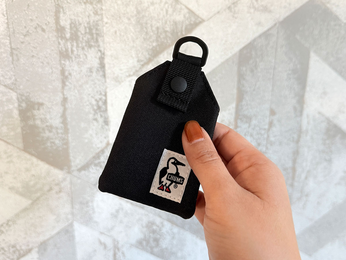 大切なお守り、どうやって持ち歩く？」 長年の悩みをチャムスが解決してくれました – UPDATE［アップデート］ by grape