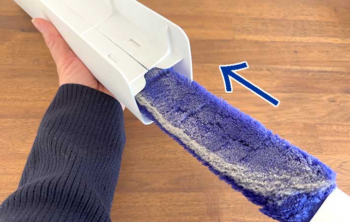 『高密度ブラシ トレループ』ハンディ伸縮タイプにガッツリついたホコリ