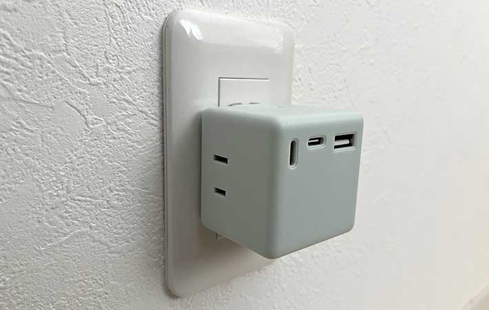 『CIO Mate Tap 001』壁コンセントに取りつけ