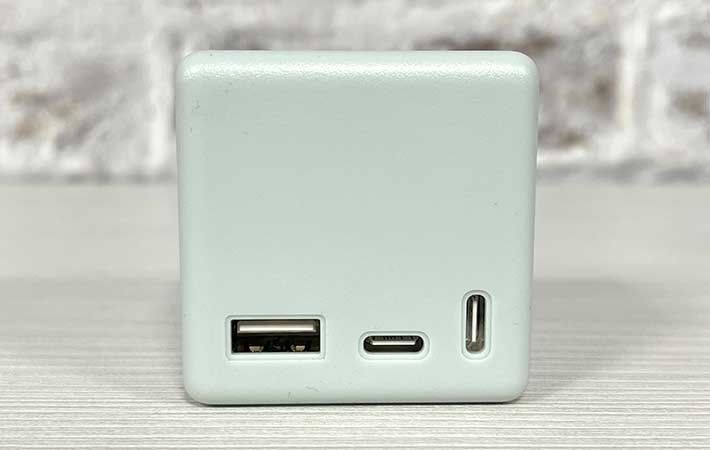 『CIO Mate Tap 001』充電器3つぶんの挿し口