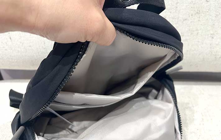 『ネバーストップミニバックパック』スリーブポケット