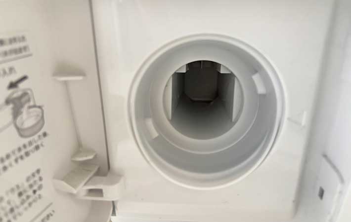 サンコー『びっくり洗濯機のホコリ取りま～す』ピカピカになった排水口