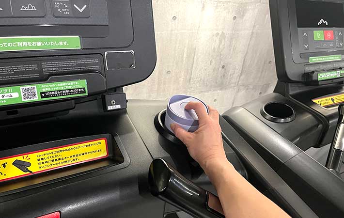 『Bottle Bottle』ワンタッチ開閉タンブラーはジムのお供にも最適