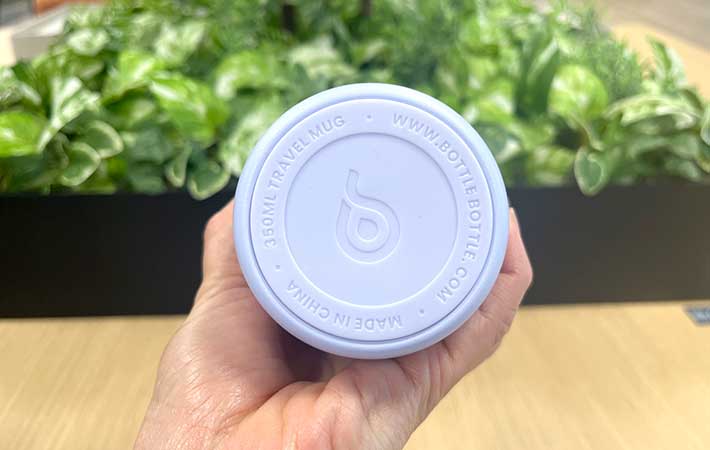 『Bottle Bottle』ワンタッチ開閉タンブラー底