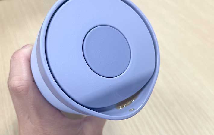 『Bottle Bottle』ワンタッチ開閉タンブラー・飲み口に残った水分