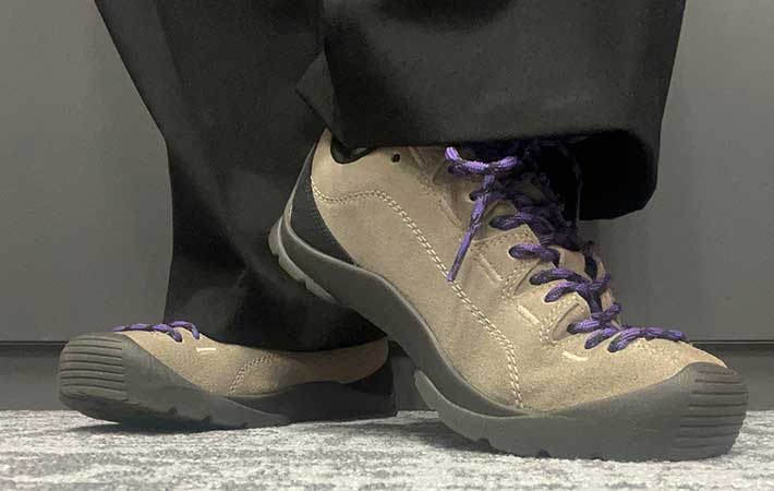 キーン『ジャスパー』履いた足元アップ