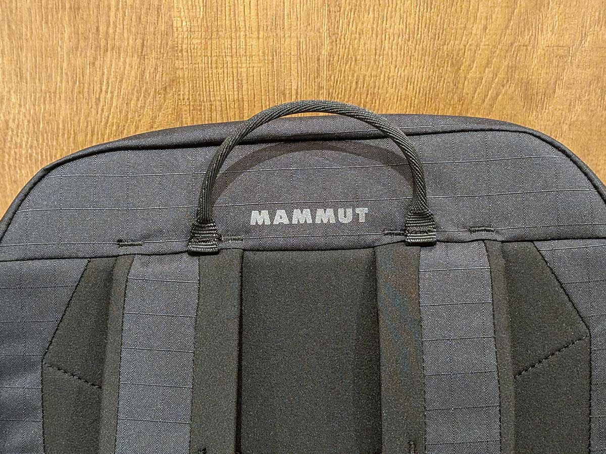 アウトドア MAMMUT XERON FLIP22マムート リュック 登山 通勤 通学