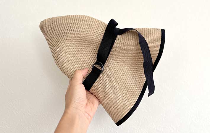 無印良品『UVカット 洗えてたためるキャペリン』たたんだ状態