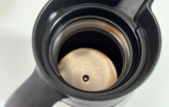 汚れたコーヒーポット