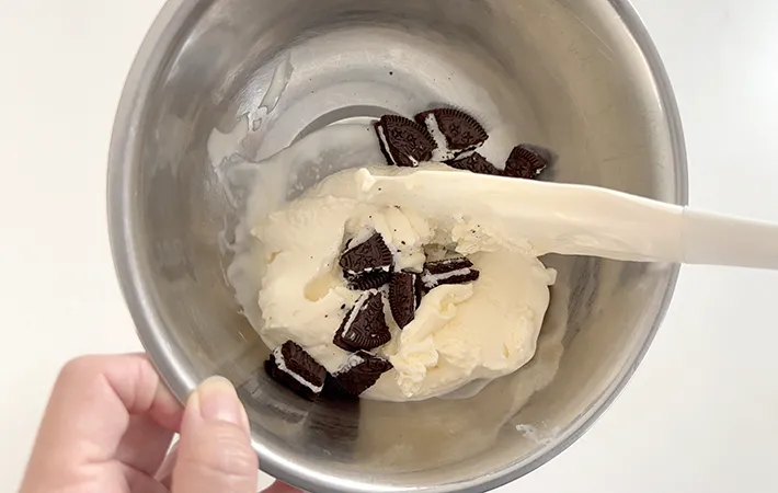 クッキーを混ぜる