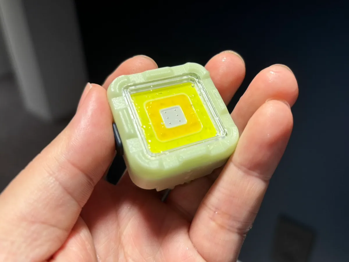 ②ミニライト2本をメルカリ便を使って安く発送用商品 ②ミニライト2本